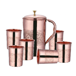 Jarra de Agua de Cobre Ecológica con Patrón Martillado en Relieve y Juego de Vasos para Hogar, Hotel, Restaurante - Juegos de Vajilla - Product Image 1