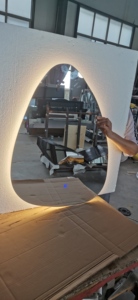 <span class=keywords><strong>Espejo</strong></span> inteligente LED de tocador de baño montado en la pared personalizado más vendido con Interruptor táctil diseño contemporáneo - Product Image 2