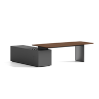 Bureau d'ordinateur moderne de luxe avec pieds en métal, bureau de direction en forme de L avec chaise et armoire latérale, montage facile pour les PDG et les dirigeants