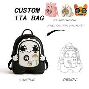Sac à main gothique personnalisé haut de gamme, style Ita Bag, noir, avec toile d'araignée et rivets crânes, pour un style alternatif - Product Image 5