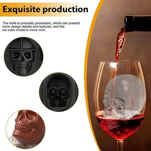 Moule à glaçons en silicone souple de haute qualité, durable, en forme de crâne, à quatre cavités, outil de cuisine créatif pour la préparation de boissons pour les fêtes d'Halloween - Product Image 4