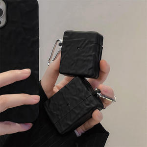 Étui <span class=keywords><strong>de</strong></span> protection créatif noir élégant effet plissé pour <span class=keywords><strong>Airpods</strong></span> Pro, compatible <span class=keywords><strong>avec</strong></span> les boîtiers <span class=keywords><strong>de</strong></span> <span class=keywords><strong>charge</strong></span> des écouteurs <span class=keywords><strong>sans</strong></span> <span class=keywords><strong>fil</strong></span> Apple <span class=keywords><strong>Airpods</strong></span> 1, <span class=keywords><strong>2</strong></span> et 3 - Product Image 6