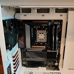 AMD R7 9800x3d 9950x 9700x R9 9950x3d 9900x3d 9950x 9900x R5 9600x 9600G Máy tính để bàn chơi game CPU Bộ vi xử lý mới & sử dụng - Product Image 3