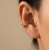 Anting Jepit Bunga Baja Anti Karat Lapis Emas 18k Pvd untuk Wanita - Perhiasan Lintas Negara dengan Desain Tahan Lama