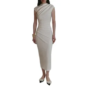 हॉट सेल सुरुचिपूर्ण प्रीमियम शुद्ध सफेद गोल गर्दन छोटी आस्तीन वाली साइड प्लीटेड डिज़ाइन स्लिम इवनिंग पार्टी हाई स्ट्रीट महिलाओं की पोशाकें