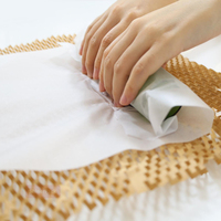 Manchon en papier nid d'abeille pour la protection des bouteilles et des produits fragiles, emballage de protection en papier kraft