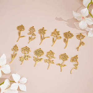 Colgantes y dijes de moda de acero inoxidable 316L chapados en oro PVD de 14K y 18K personalizados para hacer joyas, dijes de flores para pulseras. - Product Image 1