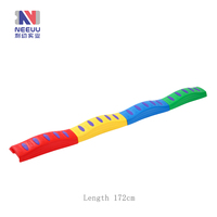 Planche d'équilibre 20 pièces course d'obstacles de gymnastique pour enfants, planches de marchepieds imbriquées avec poignée en caoutchouc et faisceau d'équilibre antidérapant