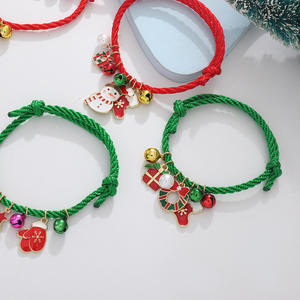 Braccialetto Natalizio Intrecciato Rosso e Verde <span class=keywords><strong>con</strong></span> Campanelle a Forma di Renna, Ciondolo a Forma di Pupazzo di Neve e Albero di Natale, Gioiello Regalo per il Nuovo Anno - Product Image 6