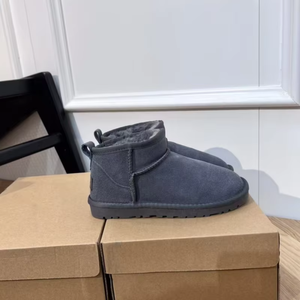 <span class=keywords><strong>Botas</strong></span> Uggs de <span class=keywords><strong>Plataforma</strong></span> Cálidas de Invierno de Gamuza de Vaca Nuevas Personalizadas 2025 para Mujer con Logotipo, Botines Uggs Tazz para Mujer - Product Image 5