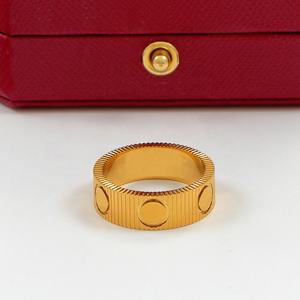 Новое роскошное дизайнерское кольцо-гвоздь из нержавеющей стали с позолотой 18 карат для мужчин и женщин, коллекция <span class=keywords><strong>2026</strong></span> года - Product Image 3