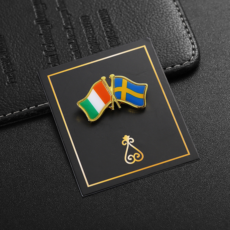 Croix Irlande Suède pays drapeaux Pin avec carte d'emballage