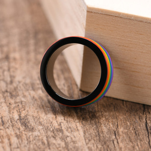 Anello Arcobaleno Pride da 9mm, Gioiello con Fascia in <span class=keywords><strong>Gomma</strong></span>, Anello Gay e Lesbico - Product Image 5