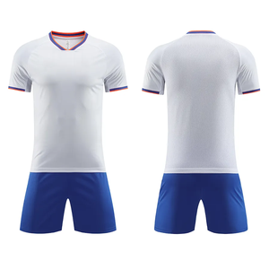 قمصان كرة قدم مخصصة بالجملة بتقنية القص الآلي، ملابس رياضية مع أرقام اللاعبين والشعارات بتقنية الطباعة بالتسامي - Product Image 3