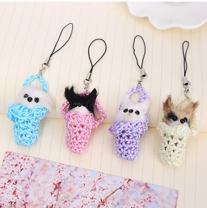 Vente en gros Petite capsule mignonne Jouet animal en peluche à tricoter à la main Animal dans le <span class=keywords><strong>panier</strong></span> Porte-clés Jouet pour enfants - Product Image 3