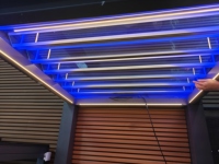 Système de gazebo à toit pliant amovible Ouverture motorisée étanche Fermeture à persiennes en aluminium Toit de pergola rétractable électrique