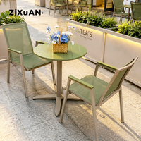 Tables d'extérieur, mobilier de patio, fauteuils, chaises de jardin et de restaurant, table basse de bistrot, chaise nordique de café, ensemble de table à manger de luxe