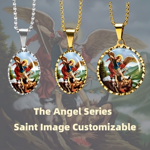 Collar con Colgante de San Miguel Arcángel en Acero Inoxidable Chapado en Oro de 18K, Icono Religioso, Derrota al Diablo, Ideal para Aniversario - Product Image 1