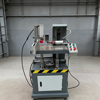 Machine de fraisage de profilés en aluminium de qualité supérieure pour la fabrication manuelle de portes et fenêtres à pantographe