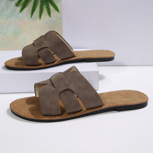 Sandales plates pour femmes à lanières tressées aspect daim, à bout ouvert, à enfiler, pour la plage, Marron Vert Beige - Product Image 1