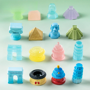 Miniaturas luminosas de paisajes, sitios históricos, edificios emblemáticos y escenas de mesa de arena, decorativas. - Product Image 2