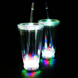 16oz doble capa LED Light-Up <span class=keywords><strong>botella</strong></span> <span class=keywords><strong>de</strong></span> paja taza nueva barra transfronteriza atmósfera intermitente vaso taza para fiestas - Product Image 5