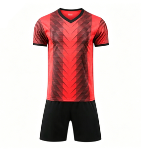 เสื้อฟุตบอลฤดูกาลใหม่ เสื้อฟุตบอลสั่งทำพิเศษ คุณภาพสูง ตราสโมสรซิลิโคน ดีไซน์แบบซับลิเมชั่น เสื้อฟุตบอลย้อนยุค - Product Image 2