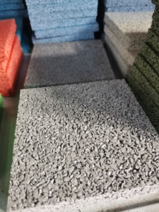 Granulés <span class=keywords><strong>de</strong></span> caoutchouc SBR EPDM écologiques, sans odeur, non toxiques, les plus récents <span class=keywords><strong>de</strong></span> l'usine, pour le gazon artificiel <span class=keywords><strong>de</strong></span> football - Product Image 4