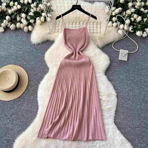 Vestido de punto de verano para mujer, nuevo, elegante, con patrón vertical, cintura ajustada, efecto adelgazante, tipo camisola, falda larga interior. - Product Image 3
