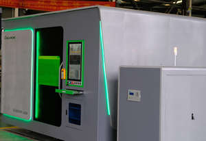 เครื่องตัดไฟเบอร์เลเซอร์ CNC กำลังสูง 3000W สำหรับงานอุตสาหกรรม ครอบคลุมทุกการใช้งาน สำหรับการแปรรูปโลหะแผ่น - Product Image 2