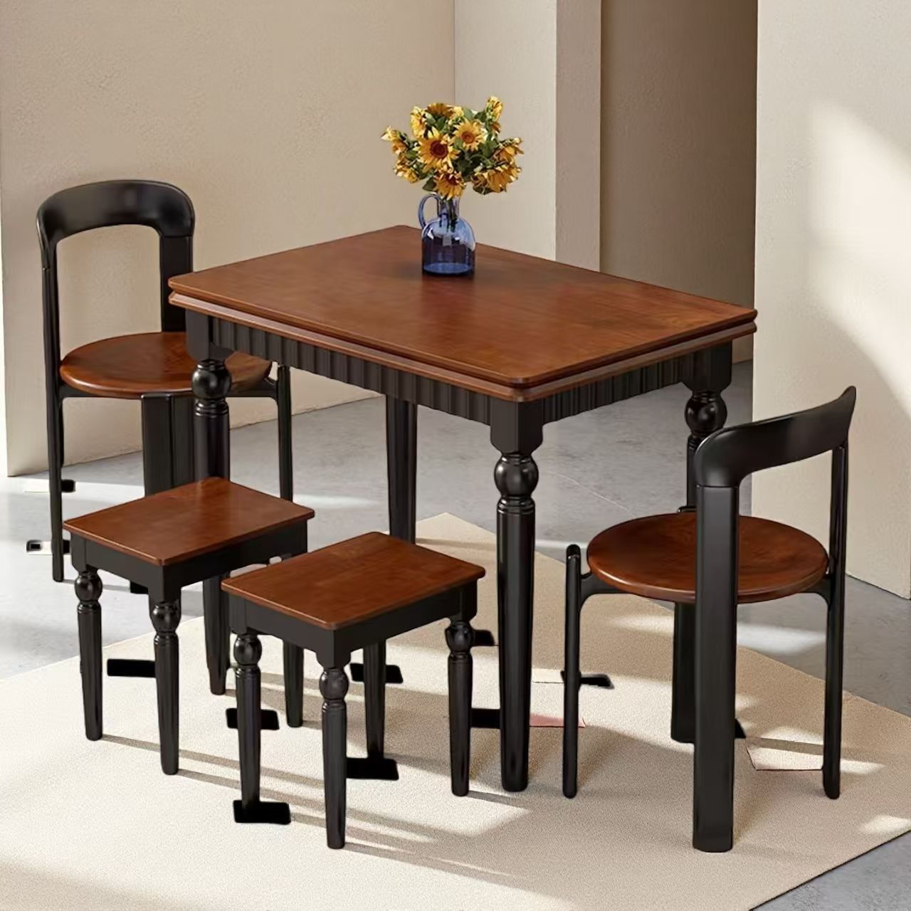[1 table, 2 chaises Kate, 2 tabourets] Schéma de couleurs bicolores