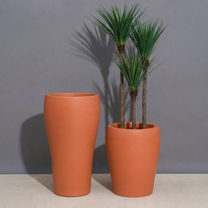 Jardinière Moderne en Fibre de Verre Écologique avec Trou de Drainage, Vase de Jardin Durable pour Intérieur/Extérieur, Idéal pour la Maison, l'Hôtel et le Centre Commercial - Product Image 1
