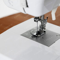 GC-521 Mini moteur électrique Portable Machine à coudre domestique multifonction aiguille unique alimentation manuelle pour un usage familial