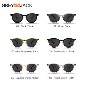 Lunettes de soleil rondes Greyjack, monture en PC, protection UV400, type unisexe, 3 pare-soleil, monture noire, verres TAC - Product Image 1