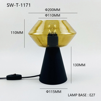 Lampu Meja Bar LED Nordik Modern untuk Restoran, Hotel, Lampu Meja Besi Metal, Lampu Meja LED Desainer untuk Kamar Tidur dan Ruang Baca