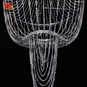 Lampe de table LED pour décoration d'événements extérieurs, idéale pour les mariages, à fixer sur un support de lustre - Product Image 4