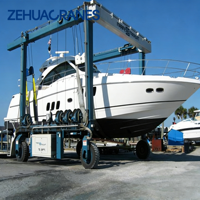 Lève-bateaux mobile pour marinas et opérations de manutention de bateaux