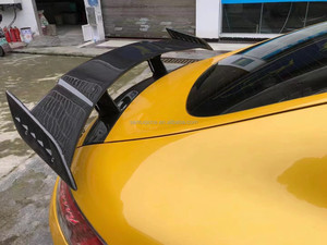 ชุดแต่งคาร์บอนไฟเบอร์ AMG GT ระดับพรีเมียมสำหรับ Mercedes สภาพใหม่ ประกอบด้วยลิ้นกันชนหน้า ดิฟฟิวเซอร์ สปอยเลอร์ และกันชนรถยนต์ - Product Image 6