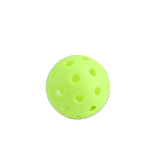 Free sample <b>GLOWING</b> PICKLE <b>BALL</b> WITH 40 HOLES GREEN LIGHT - Product Image 3