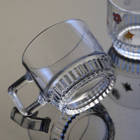 Tasse à café en verre simple de 275ml bon marché avec une tasse à thé à poignée carrée/tasse à lait pour cadeaux de promotion