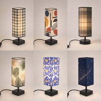 Lámpara de Mesa Moderna de Tela al por Mayor, Precio de Fábrica, Patrones Personalizados, Iluminación para Mesita de Noche, Proyectos de Hostelería y Residenciales