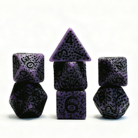 Ensemble de dés en résine personnalisé par le fabricant, style rétro mystérieux violet, thème Dragon Dungeon, polyédrique, 7 pièces, durable