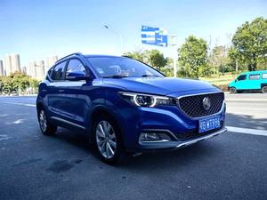 Guazi <span class=keywords><strong>MG</strong></span> <span class=keywords><strong>ZS</strong></span> Édition Luxe 2017 Automatique <span class=keywords><strong>Essence</strong></span> 1.5 SUV d'<span class=keywords><strong>occasion</strong></span> bien entretenue Traction avant 5 places Volant à gauche Cuir foncé - Product Image 3