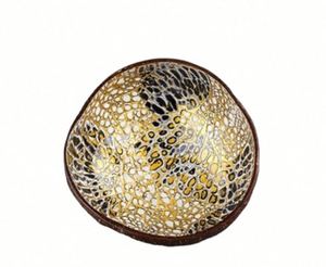 Cuencos de Coco Pulidos y Cucharas de Madera Hechos a Mano (Juego de 2) - Product Image 3