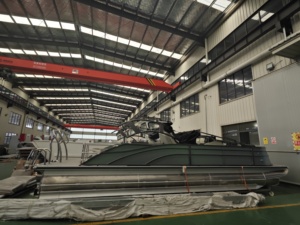 Canada Aluminium Cruising Tritoon Family Party Pontoon Boat avec barre lumineuse à vendre - Product Image 3