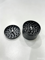 Broyeur manuel à 4 couches en alliage de zinc de qualité alimentaire 55 mm pour herbes et épices