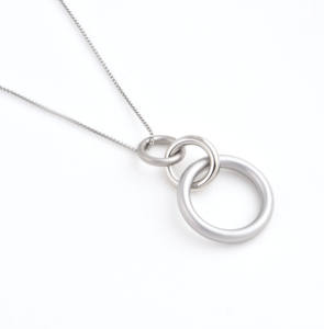 Nueva llegada JM joyería de moda de acero inoxidable plateado multi-enlace colgante redondo collar joyería fina para hombres y mujeres - Product Image 2