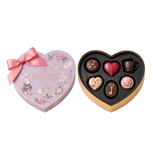 Boîte cadeau rigide personnalisée en forme de cœur pour aliments pour bébés et chocolats, avec insert en plastique noir, ruban en satin, boîte à bonbons pour la Saint-Valentin - Product Image 1