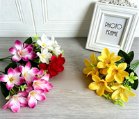 Commandez 18 arrangements de petites lys en soie réalistes en bouquets pour la Saint-Valentin et les projets de décoration de jardins/espaces extérieurs