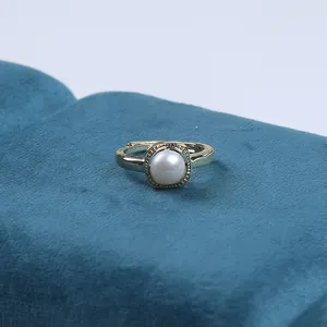 Conception de bague en perle d'or de perle de Zhuji pour les femmes portant